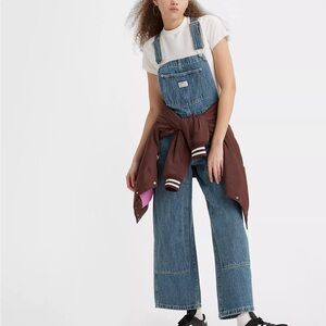 Levi's Premium Baggy Highwater Women’s Overalls in Medium Wash